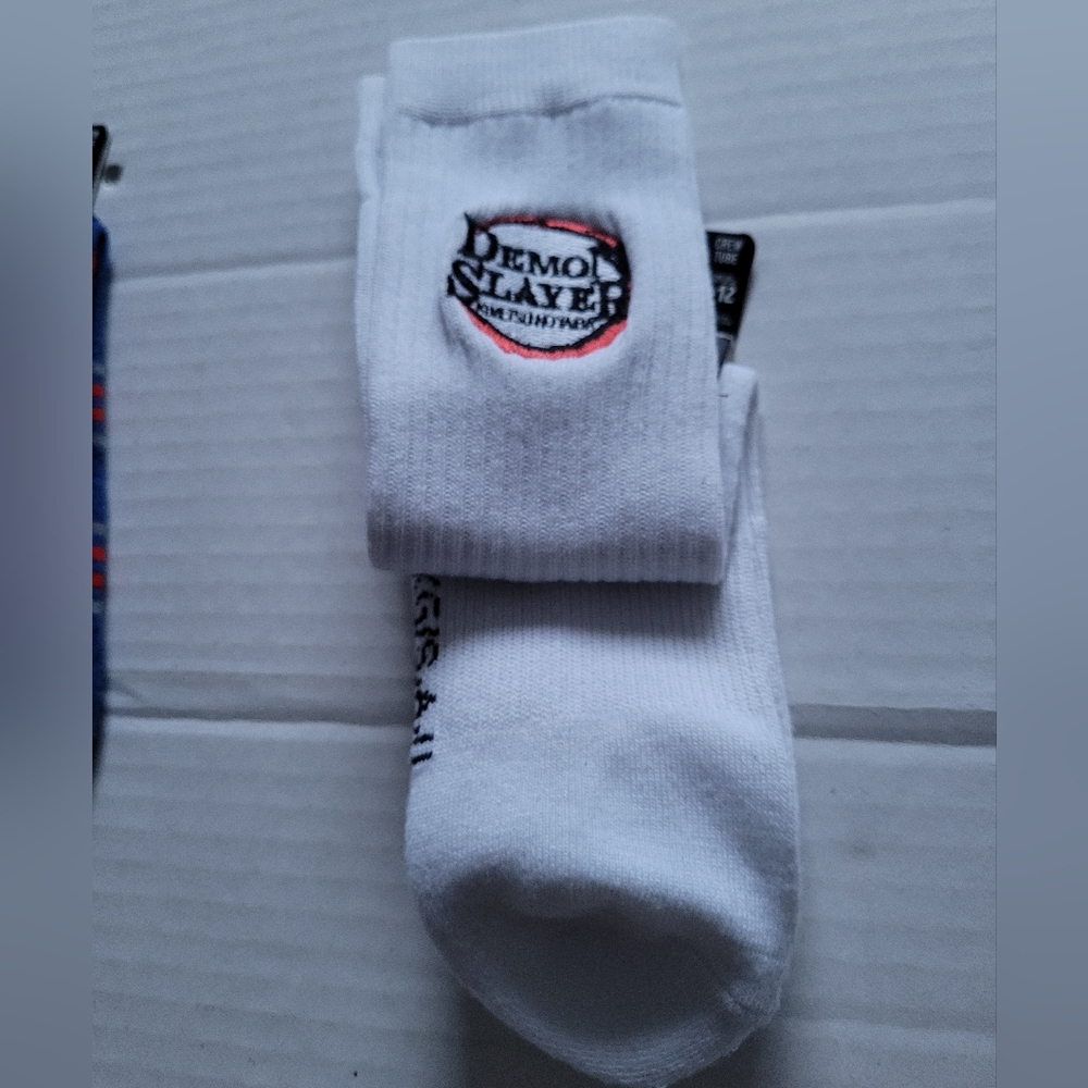 Bioworld Demon Slayer Logo Crew Socks 8-12